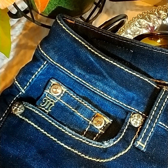 Miss Me Heaven Cut High Rise Size 31x34 long - Picture 7 of 13